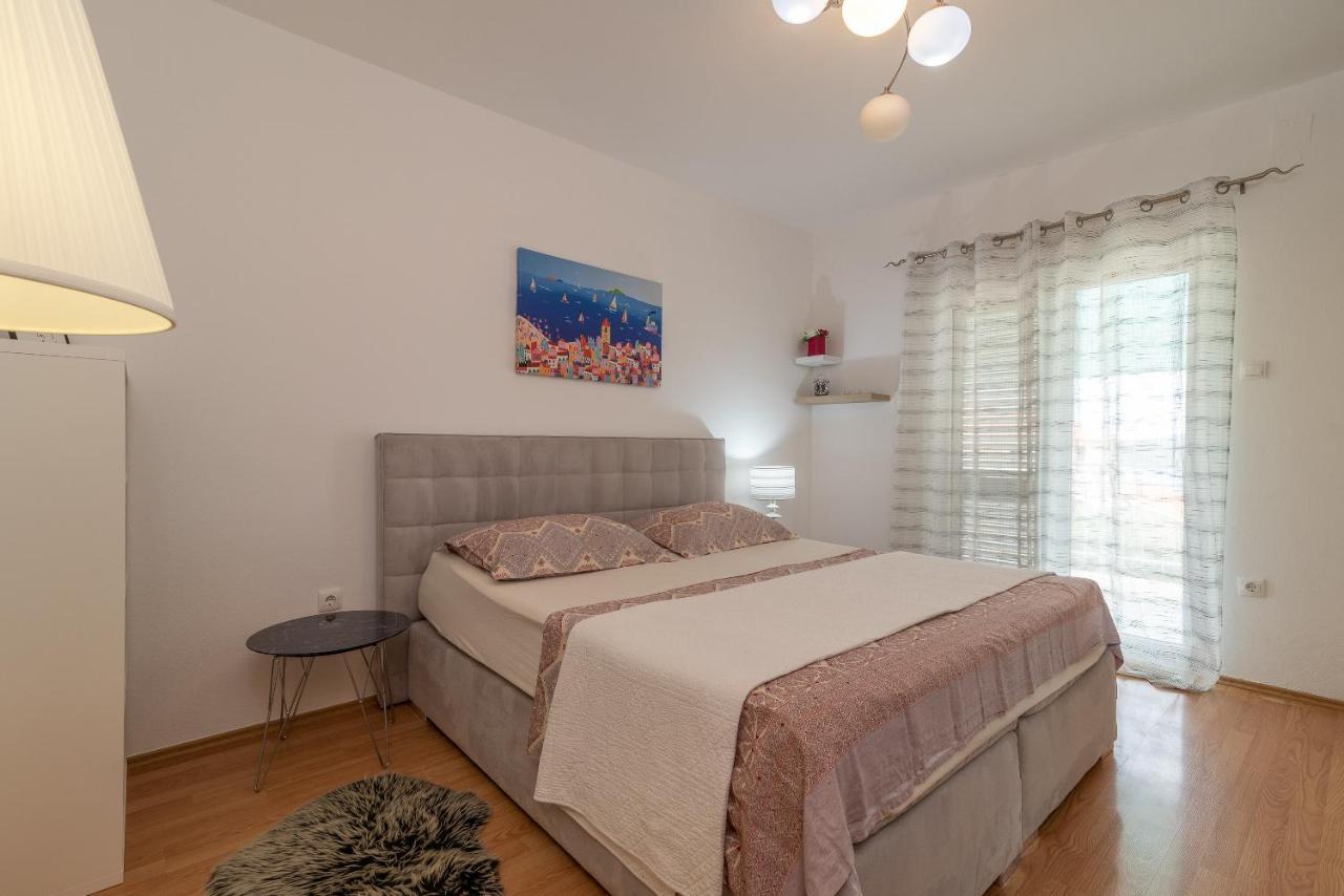 Apartments Fani Trogir Exterior foto