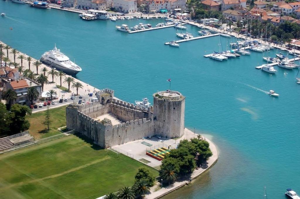 Apartments Fani Trogir Exterior foto